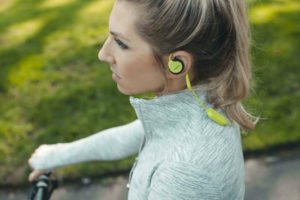 headphones while cycling
